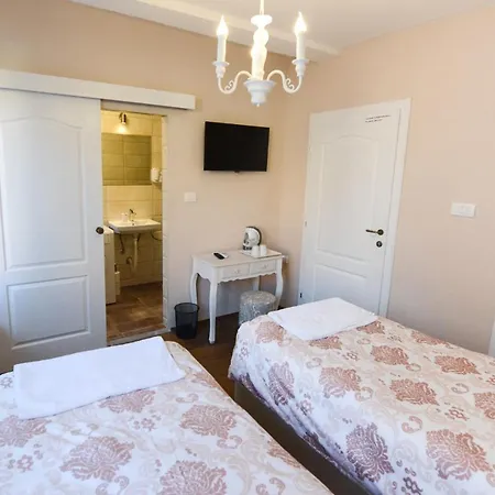 Mother Teresa Apartment